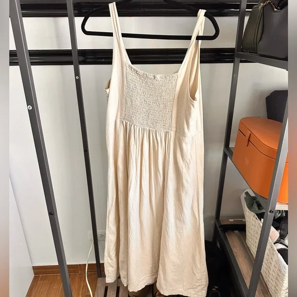 Old Navy Light Tan Sweetheart neckline midi Dress with smock detail. - Picture 4 of 4